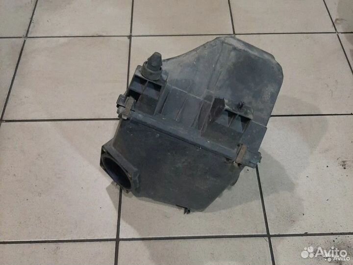 Корпус воздушного фильтра audi А6 С5