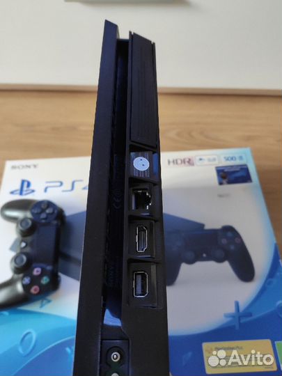 Sony PS4 slim