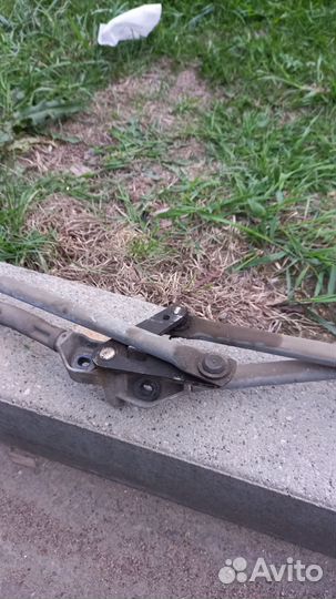 Механизм стеклоочистителя (трапеция дворников)