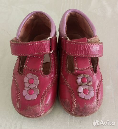 Сандали с цветочками для девочки 21 размер, б/у