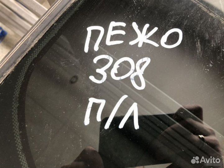 Форточка Peugeot 308