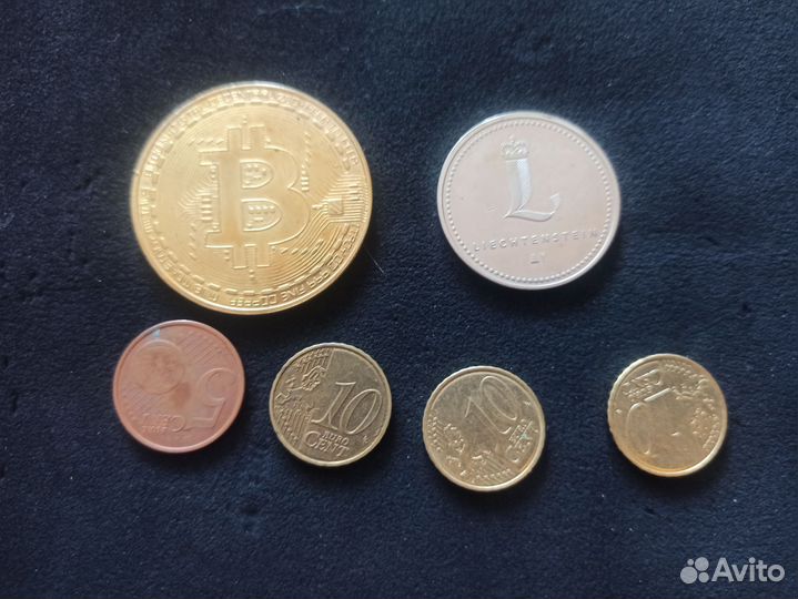 Монеты банкноты