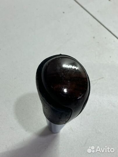 Рукоятка скоростного рычага Toyota Camry V55