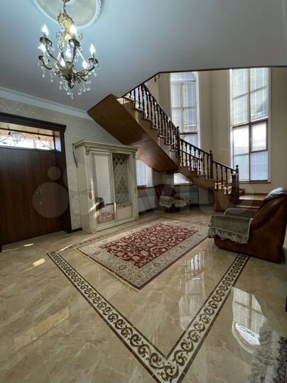 Дом 406,8 м² на участке 5,4 сот.