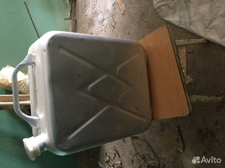 Канистры новые аллюминиевые 20 л