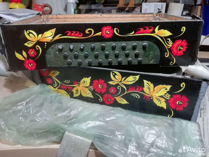 Выполняю авторские росписи на гармони и баяне