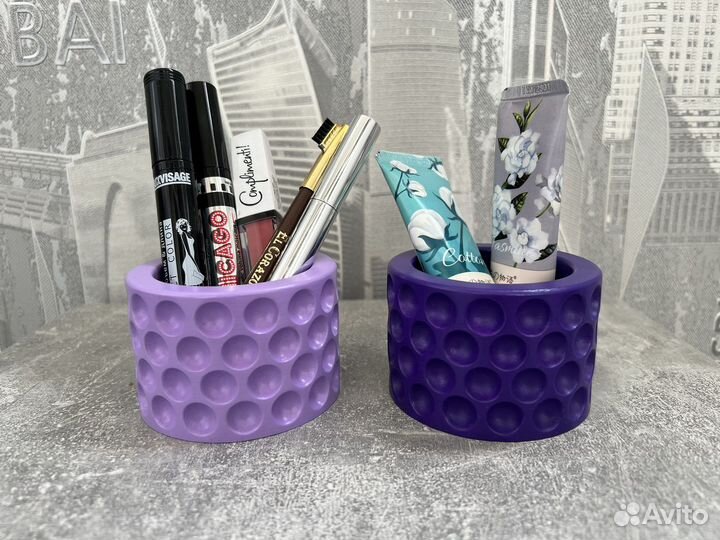 Пара гипсовых кашпо