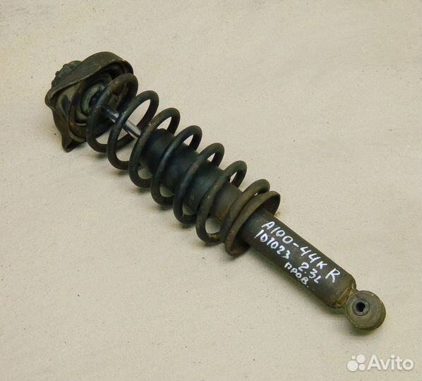 Стойка задняя Audi 100 C3 2.3