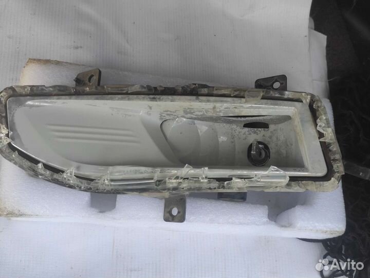 Противотуманные фары Nissan Serena c27