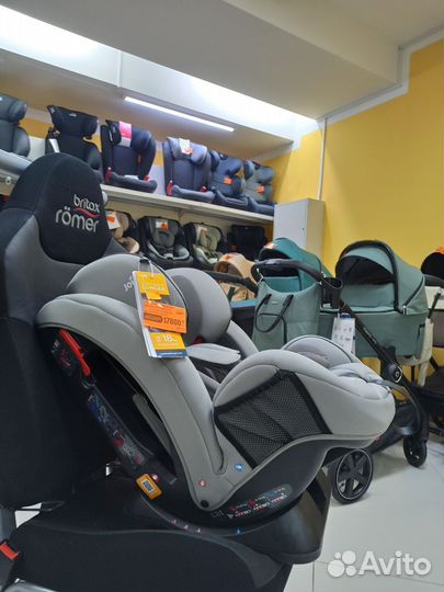 Автокресло с положением для сна