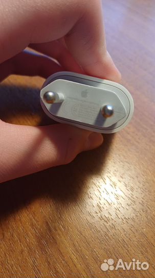 Зарядка на iPhone 20w