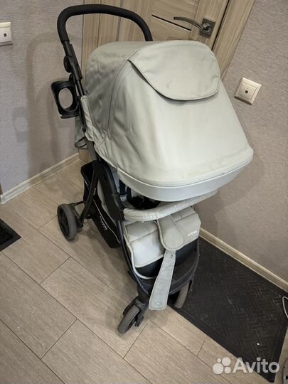 Коляска прогулочная