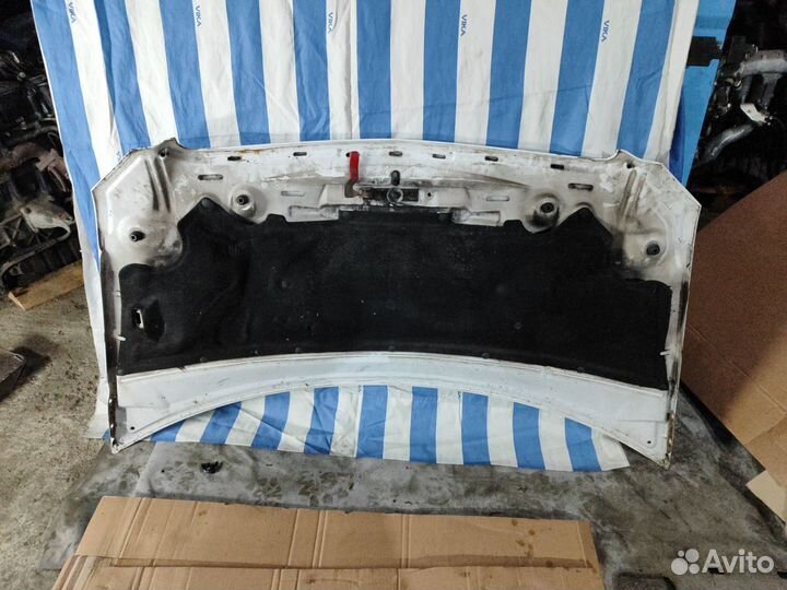 Капот Mercedes-Benz Vito 2007