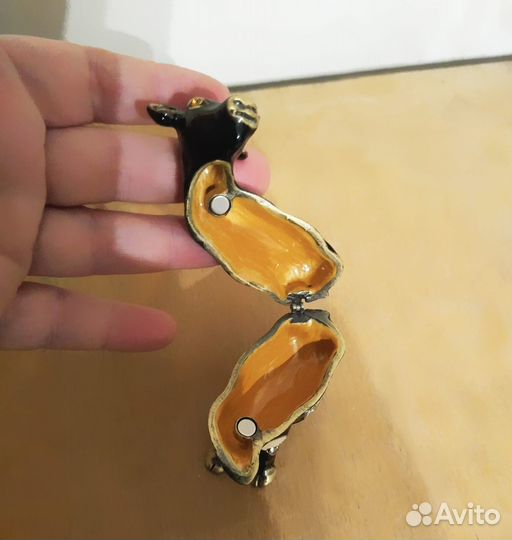 Шкатулка в виде коровы, Фигурка коровы