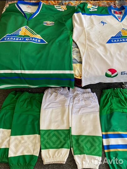 Вратарская хоккейная форма и аксессуары