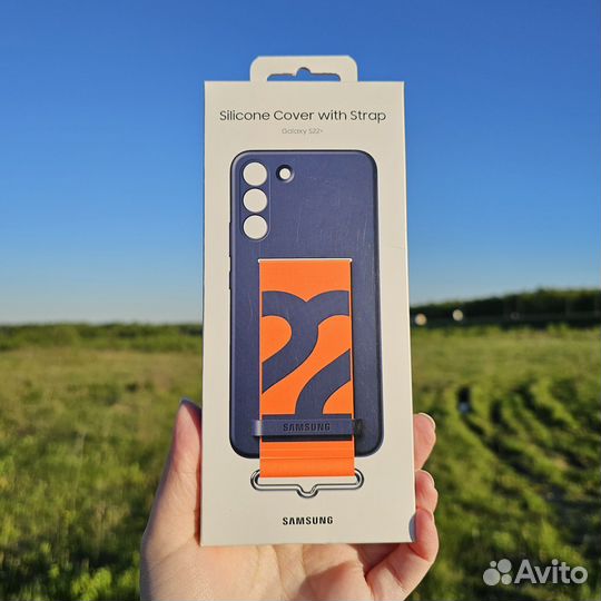 Чехол Samsung Silicone Strap Cover для Galaxy S22+