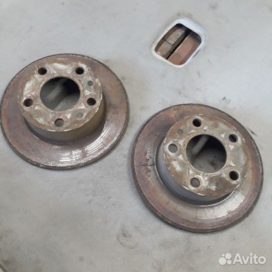 Задние тормозные диски Фольксваген Пассат Б5