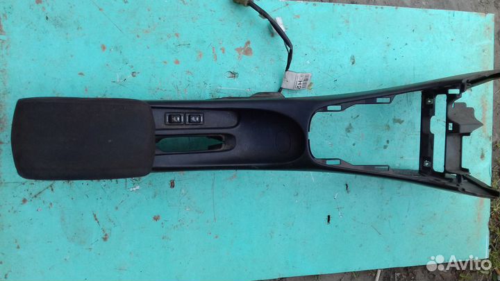 Подлокотник Ниссан Альмера Н16