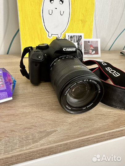 Зеркальный фотоаппарат Cannon EOS550D