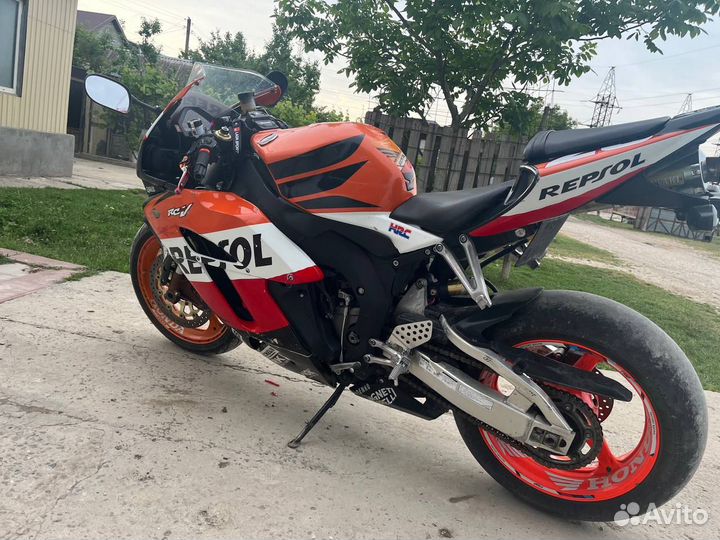 Honda cbr 1000rr