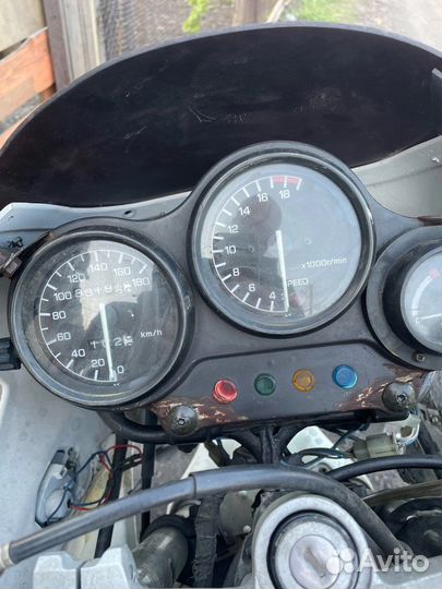 Yamaha fzr250