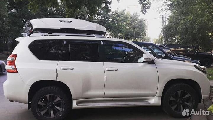 Автобокс Broomer Venture L430 литр белый глянец