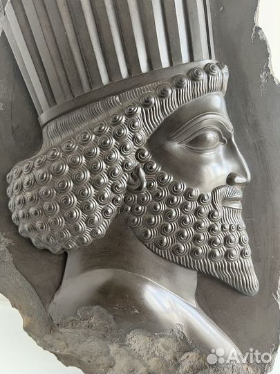 Панно барельеф Ахеменидский воин