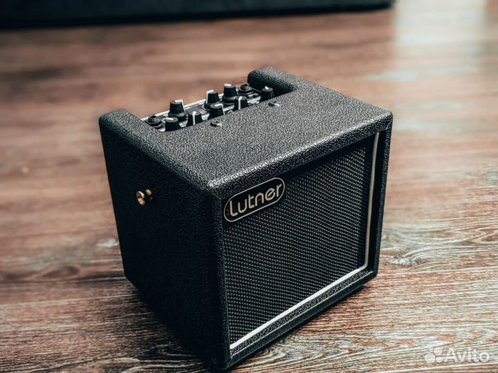 Комбоусилитель Latner LGA - 8SE