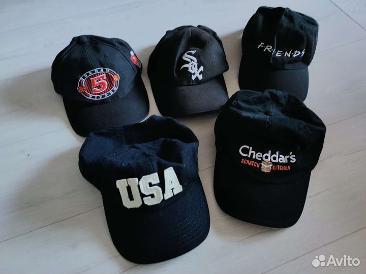 US caps/truckers black
