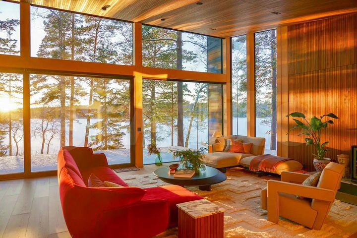 Коттедж 374 м² на участке 10 сот.