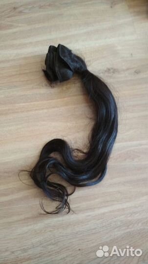 Натуральные волосы на трессе