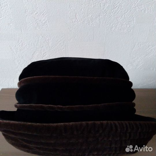 Шляпа женская велюровая