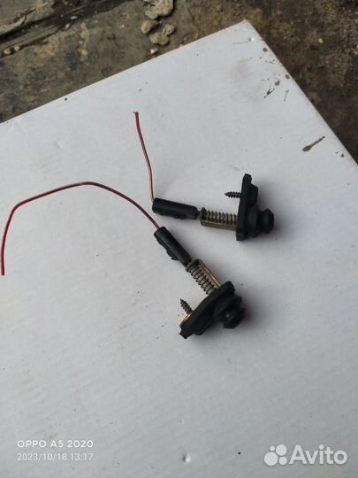 Концевики задних дверей Mazda Xedos 9