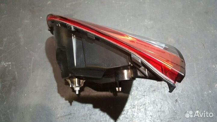 Фонарь крышки багажника левый Porsche Cayenne 958