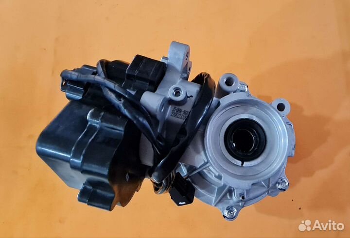 Передний редуктор с сервоприводом Q800-310000