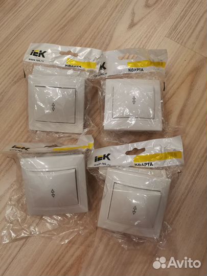 2 переключателя IEK