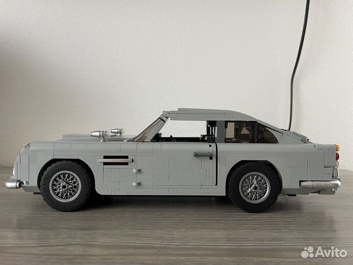 Lego James Bond 10262