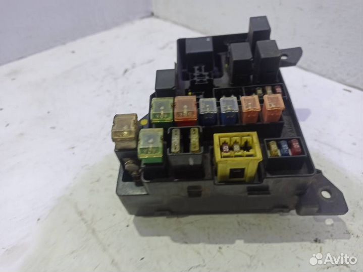 Блок предохранителей 30807014