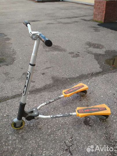 Самокат детский инерционный
