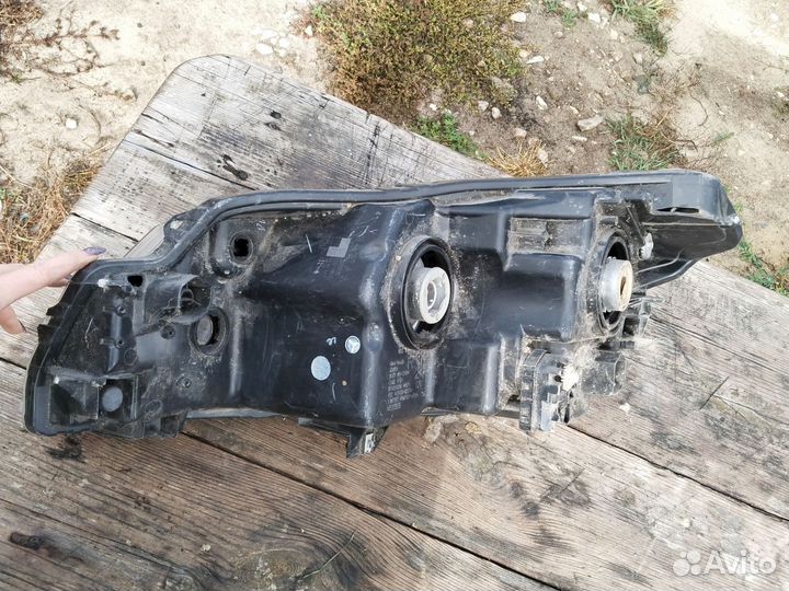 Фара Suzuki Vitara 2 галоген правая