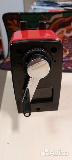 Механическая точилка для карандашей