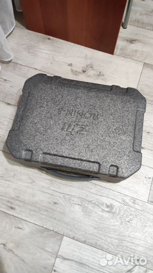 Электронный стабилизатор DJI Ronin-S