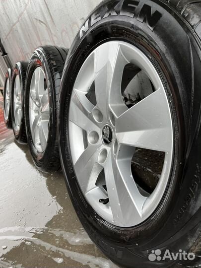 Комплект колес r16 5/112 skoda (оригинал)