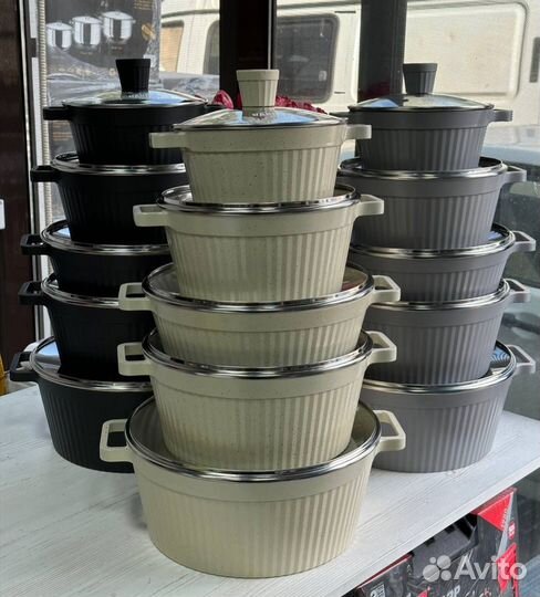 Набор кастрюль