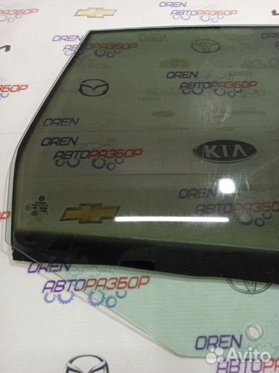 Стекло двери заднее правое Volkswagen Jetta 5 1.6