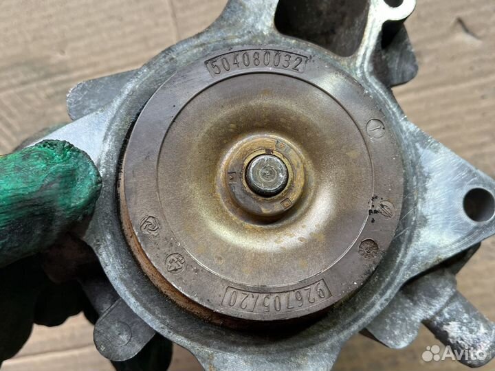 Помпа водяной насос Iveco Daily 3.0