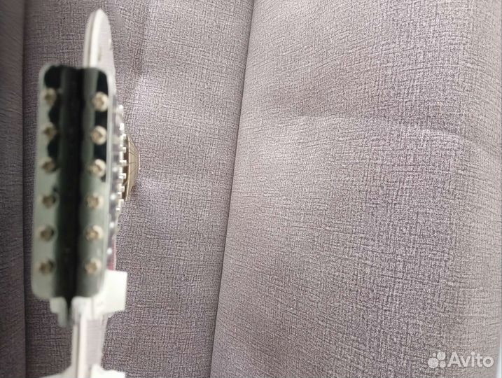 Электрогитара Fender Squier Bullet Tremolo HSS