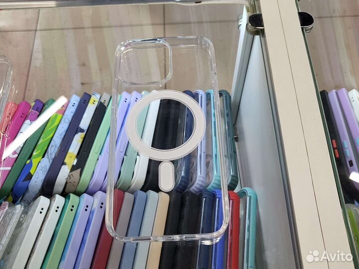 Защитные стекла и чехлы на iPhone 14 Pro