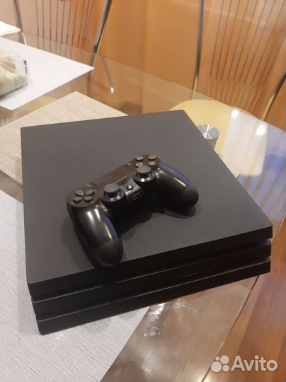 Sony playstation PS4 pro 1tb