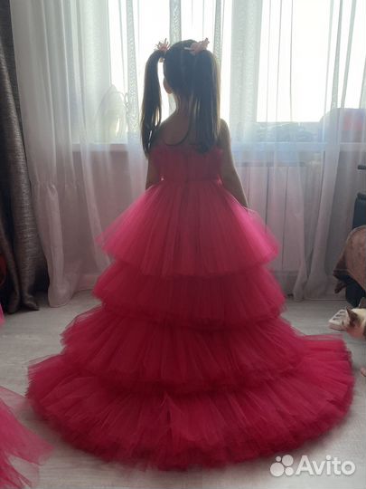 Платье для девочки нарядное 104 110